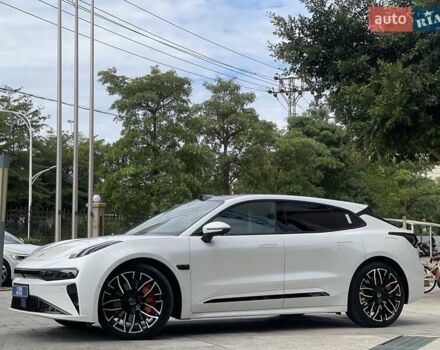 Белый Zeekr 001, объемом двигателя 0 л и пробегом 2 тыс. км за 46900 $, фото 1 на Automoto.ua