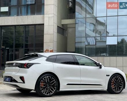 Белый Zeekr 001, объемом двигателя 0 л и пробегом 3 тыс. км за 46900 $, фото 2 на Automoto.ua