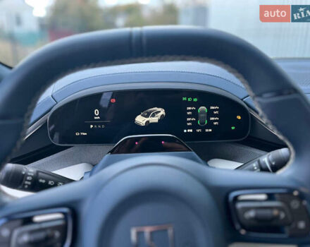 Білий Zeekr 001, об'ємом двигуна 0 л та пробігом 11 тис. км за 40900 $, фото 3 на Automoto.ua