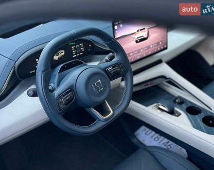 Білий Zeekr 001, об'ємом двигуна 0 л та пробігом 11 тис. км за 40900 $, фото 5 на Automoto.ua