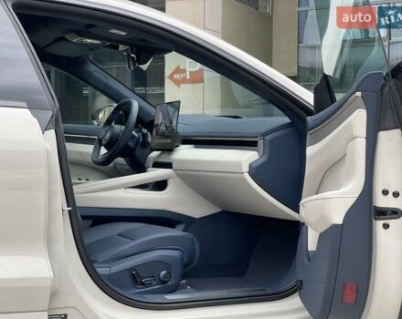 Белый Zeekr 001, объемом двигателя 0 л и пробегом 4 тыс. км за 46900 $, фото 7 на Automoto.ua