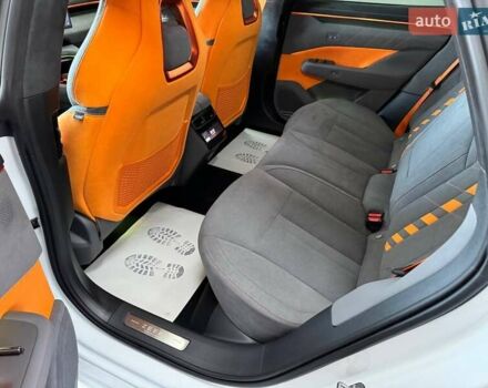 Белый Zeekr 001, объемом двигателя 0 л и пробегом 1 тыс. км за 56599 $, фото 13 на Automoto.ua