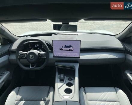 Белый Zeekr 001, объемом двигателя 0 л и пробегом 3 тыс. км за 41900 $, фото 4 на Automoto.ua