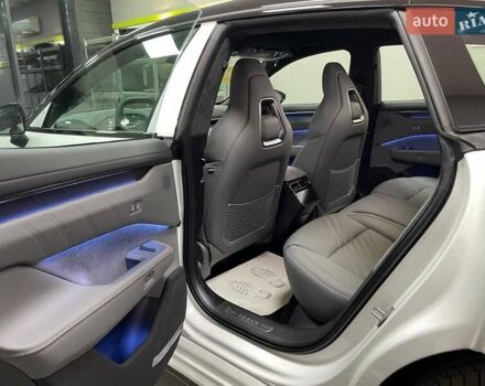 Белый Zeekr 001, объемом двигателя 0 л и пробегом 1 тыс. км за 45199 $, фото 17 на Automoto.ua