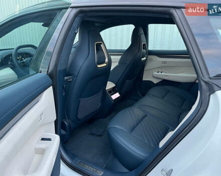 Білий Zeekr 001, об'ємом двигуна 0 л та пробігом 11 тис. км за 40900 $, фото 2 на Automoto.ua