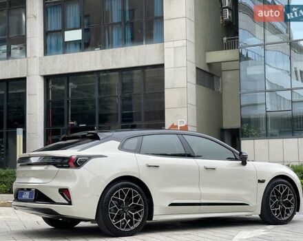 Белый Zeekr 001, объемом двигателя 0 л и пробегом 7 тыс. км за 39500 $, фото 2 на Automoto.ua