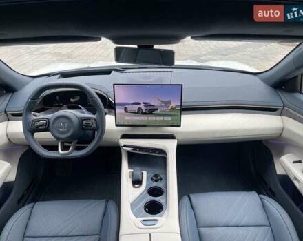 Белый Zeekr 001, объемом двигателя 0 л и пробегом 3 тыс. км за 46900 $, фото 7 на Automoto.ua