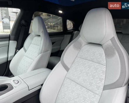 Білий Zeekr 001, об'ємом двигуна 0 л та пробігом 1 тис. км за 58999 $, фото 15 на Automoto.ua