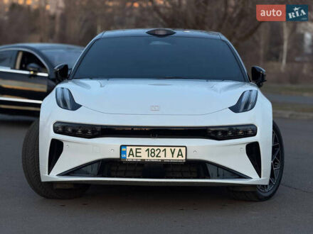 Zeekr 001 2024 у Кривому Розі на Automoto.ua Білий Zeekr 001, об'ємом двигуна 0 л та пробігом 10 тис. км за 42000 $, фото 1 на Automoto.ua