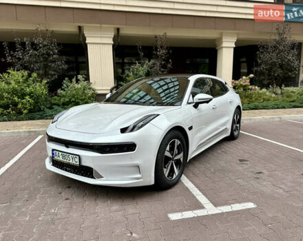 Белый Zeekr 001, объемом двигателя 0 л и пробегом 2 тыс. км за 40000 $, фото 1 на Automoto.ua