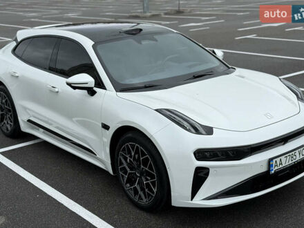 Zeekr 001 2024 в Киеве на Automoto.ua Белый Zeekr 001, объемом двигателя 0 л и пробегом 10 тыс. км за 37999 $, фото 1 на Automoto.ua