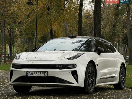 Zeekr 001 2024 в Киеве на Automoto.ua Белый Zeekr 001, объемом двигателя 0 л и пробегом 13 тыс. км за 45000 $, фото 1 на Automoto.ua