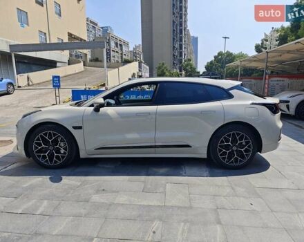 Бежевый Zeekr 001, объемом двигателя 0 л и пробегом 17 тыс. км за 43900 $, фото 1 на Automoto.ua