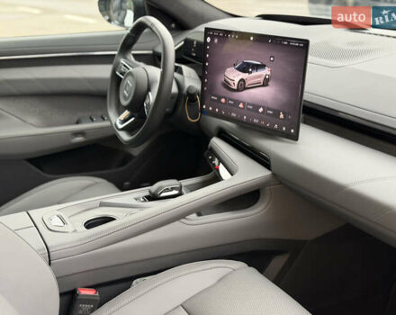 Бежевый Zeekr 001, объемом двигателя 0 л и пробегом 10 тыс. км за 36900 $, фото 3 на Automoto.ua