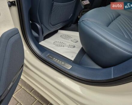 Бежевый Zeekr 001, объемом двигателя 0 л и пробегом 8 тыс. км за 44900 $, фото 17 на Automoto.ua