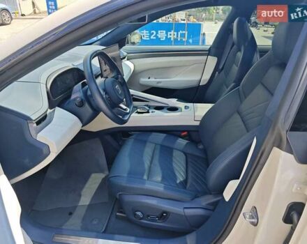 Бежевый Zeekr 001, объемом двигателя 0 л и пробегом 17 тыс. км за 43900 $, фото 5 на Automoto.ua