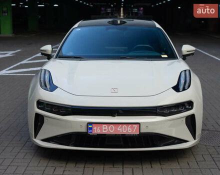 Бежевый Zeekr 001, объемом двигателя 0 л и пробегом 8 тыс. км за 42900 $, фото 1 на Automoto.ua