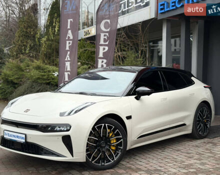 Бежевый Zeekr 001, объемом двигателя 0 л и пробегом 16 тыс. км за 42999 $, фото 2 на Automoto.ua