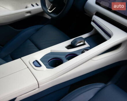 Бежевый Zeekr 001, объемом двигателя 0 л и пробегом 8 тыс. км за 42900 $, фото 22 на Automoto.ua