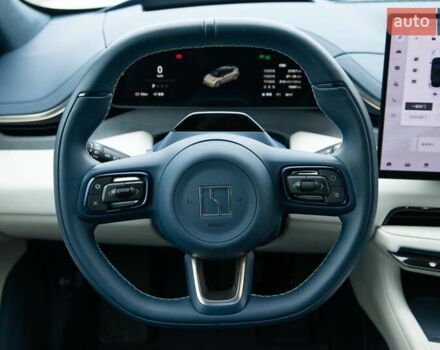 Бежевий Zeekr 001, об'ємом двигуна 0 л та пробігом 15 тис. км за 45900 $, фото 12 на Automoto.ua