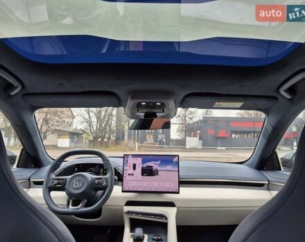 Бежевый Zeekr 001, объемом двигателя 0 л и пробегом 8 тыс. км за 44900 $, фото 20 на Automoto.ua