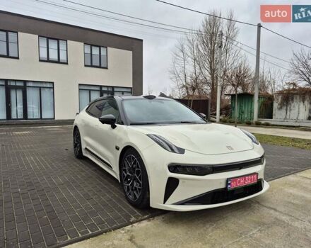 Бежевый Zeekr 001, объемом двигателя 0 л и пробегом 8 тыс. км за 44900 $, фото 3 на Automoto.ua