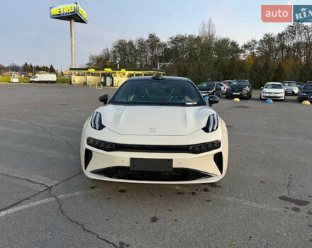 Бежевый Zeekr 001, объемом двигателя 0 л и пробегом 12 тыс. км за 46777 $, фото 1 на Automoto.ua