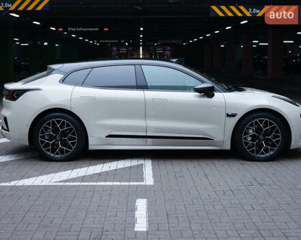 Бежевий Zeekr 001, об'ємом двигуна 0 л та пробігом 15 тис. км за 45900 $, фото 3 на Automoto.ua