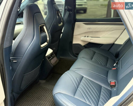 Бежевый Zeekr 001, объемом двигателя 0 л и пробегом 16 тыс. км за 42999 $, фото 18 на Automoto.ua