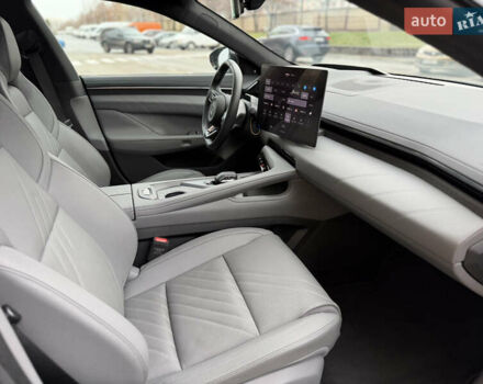 Бежевый Zeekr 001, объемом двигателя 0 л и пробегом 10 тыс. км за 36900 $, фото 4 на Automoto.ua