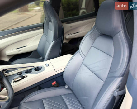 Бежевый Zeekr 001, объемом двигателя 0 л и пробегом 16 тыс. км за 42999 $, фото 20 на Automoto.ua