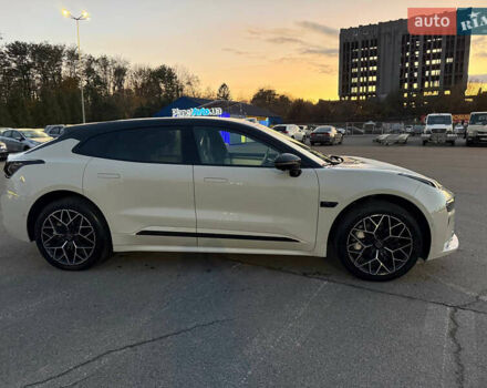 Бежевый Zeekr 001, объемом двигателя 0 л и пробегом 12 тыс. км за 46777 $, фото 7 на Automoto.ua