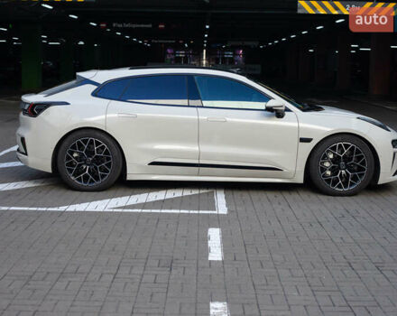 Бежевый Zeekr 001, объемом двигателя 0 л и пробегом 8 тыс. км за 42900 $, фото 3 на Automoto.ua