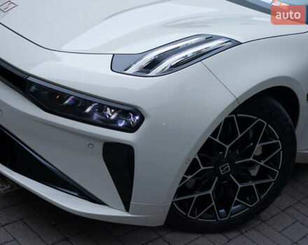 Бежевий Zeekr 001, об'ємом двигуна 0 л та пробігом 15 тис. км за 45900 $, фото 9 на Automoto.ua