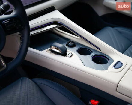 Бежевый Zeekr 001, объемом двигателя 0 л и пробегом 8 тыс. км за 42900 $, фото 16 на Automoto.ua