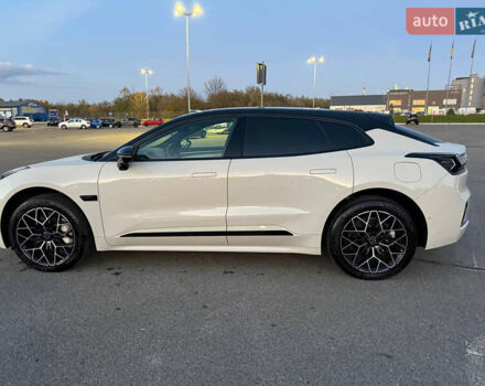 Бежевый Zeekr 001, объемом двигателя 0 л и пробегом 12 тыс. км за 46777 $, фото 3 на Automoto.ua