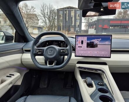 Бежевый Zeekr 001, объемом двигателя 0 л и пробегом 8 тыс. км за 44900 $, фото 22 на Automoto.ua