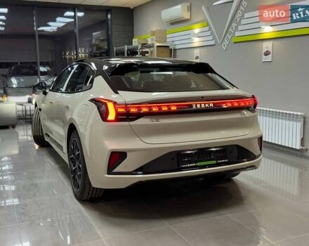 Бежевый Zeekr 001, объемом двигателя 0 л и пробегом 1 тыс. км за 42399 $, фото 3 на Automoto.ua