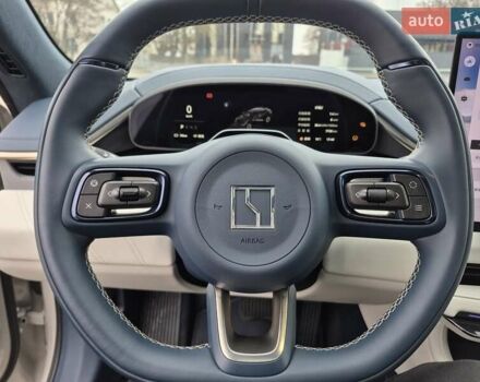 Бежевый Zeekr 001, объемом двигателя 0 л и пробегом 8 тыс. км за 44900 $, фото 13 на Automoto.ua