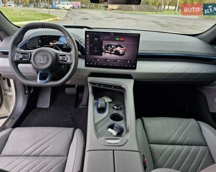 Zeekr 001 2025 в Николаеве на Automoto.ua Бежевый Zeekr 001, объемом двигателя 0 л и пробегом 10 тыс. км за 51999 $, фото 22 на Automoto.ua