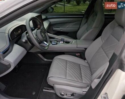 Zeekr 001 2025 в Николаеве на Automoto.ua Бежевый Zeekr 001, объемом двигателя 0 л и пробегом 10 тыс. км за 51999 $, фото 17 на Automoto.ua