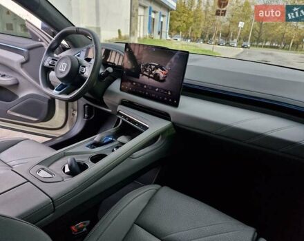 Zeekr 001 2025 в Николаеве на Automoto.ua Бежевый Zeekr 001, объемом двигателя 0 л и пробегом 10 тыс. км за 51999 $, фото 23 на Automoto.ua