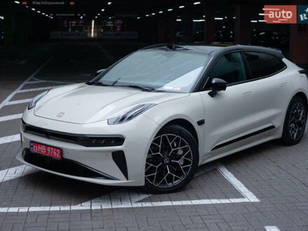 Бежевый Zeekr 001, объемом двигателя 0 л и пробегом 15 тыс. км за 45900 $, фото 1 на Automoto.ua