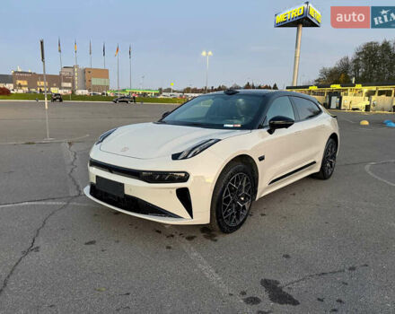 Zeekr 001 2024 в Львове на Automoto.ua Бежевый Zeekr 001, объемом двигателя 0 л и пробегом 12 тыс. км за 46777 $, фото 1 на Automoto.ua