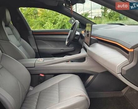 Черный Zeekr 001, объемом двигателя 0 л и пробегом 6 тыс. км за 43900 $, фото 4 на Automoto.ua