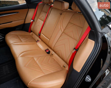 Zeekr 001 2023 у Бару на Automoto.ua Чорний Zeekr 001, об'ємом двигуна 0 л та пробігом 43 тис. км за 33900 $, фото 23 на Automoto.ua