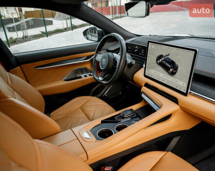 Zeekr 001 2023 у Бару на Automoto.ua Чорний Zeekr 001, об'ємом двигуна 0 л та пробігом 43 тис. км за 33900 $, фото 13 на Automoto.ua