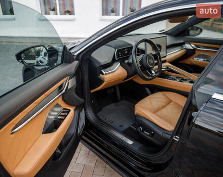 Zeekr 001 2023 у Бару на Automoto.ua Чорний Zeekr 001, об'ємом двигуна 0 л та пробігом 43 тис. км за 33900 $, фото 25 на Automoto.ua