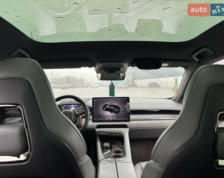 Чорний Zeekr 001, об'ємом двигуна 0 л та пробігом 53 тис. км за 36000 $, фото 13 на Automoto.ua