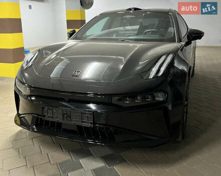 Чорний Zeekr 001, об'ємом двигуна 0 л та пробігом 11 тис. км за 47000 $, фото 10 на Automoto.ua